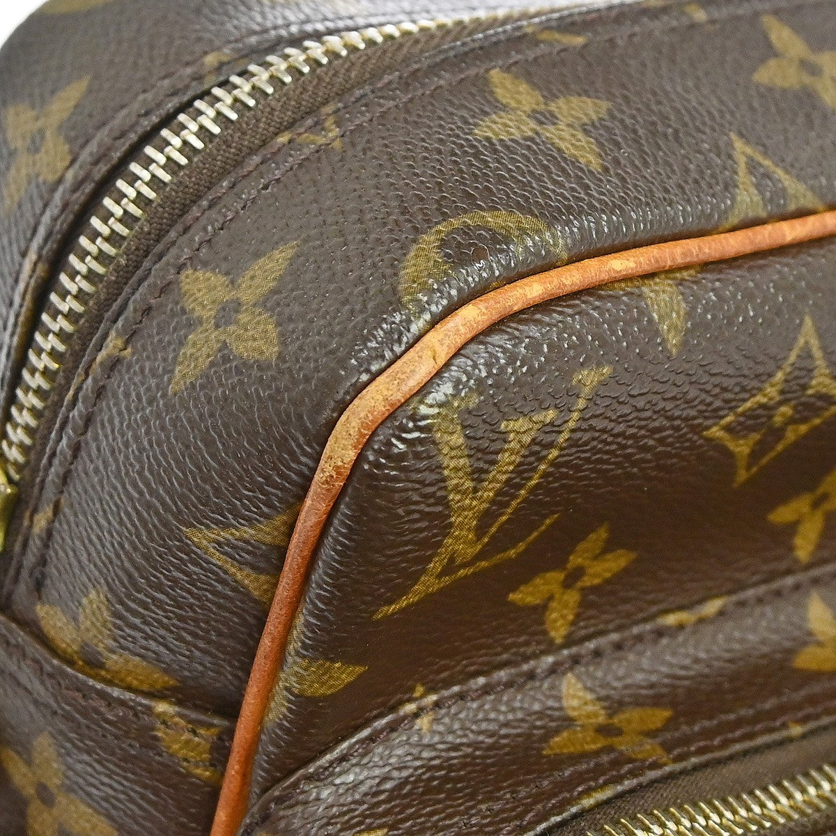 Louis Vuitton Nil Messenger Monogram Canvas, Brown, Canvas, Handbag