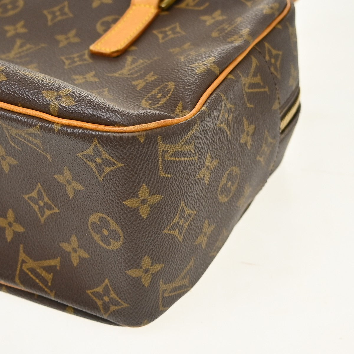 Louis Vuitton Cite Monogram Canvas, Brown, Canvas, Handbag