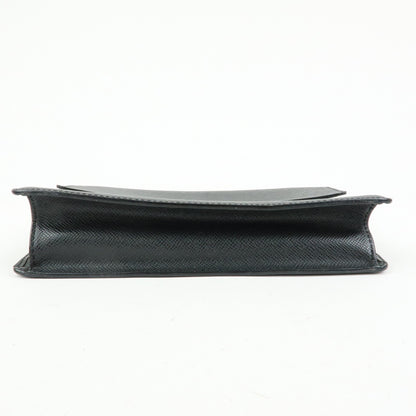 Louis Vuitton Selenga Pochette Taiga Leather, Black, Leather, Clutch