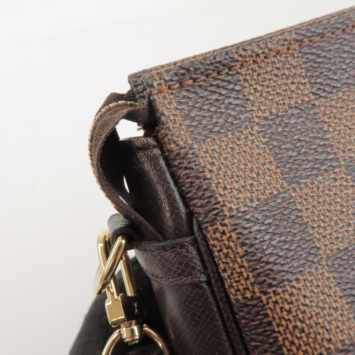 Louis Vuitton Trousse Make Up Damier, Brown, Canvas, Clutch
