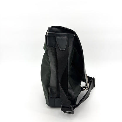 Louis Vuitton Roman Handbag Taiga Leather, Black, Leather, Handbag
