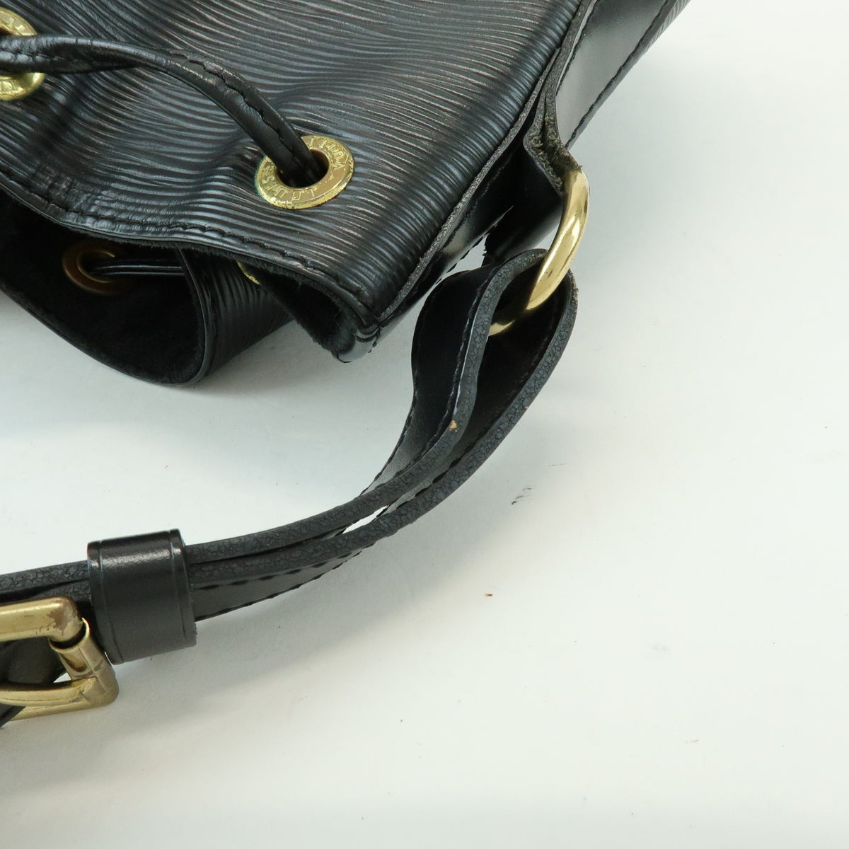 Louis Vuitton Petit Noe Epi Leather, Black, Leather, Handbag
