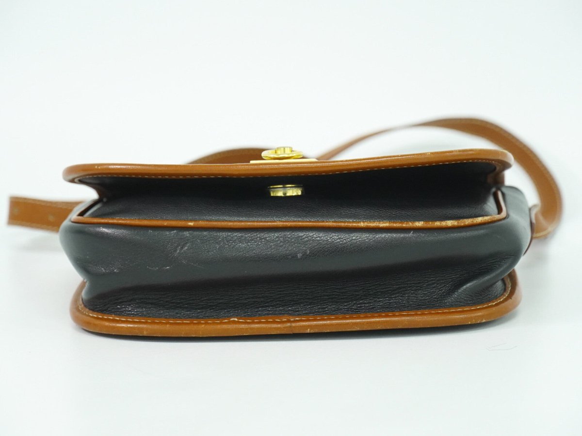 Celine Vintage Crossbody Bag - Brandsamsara