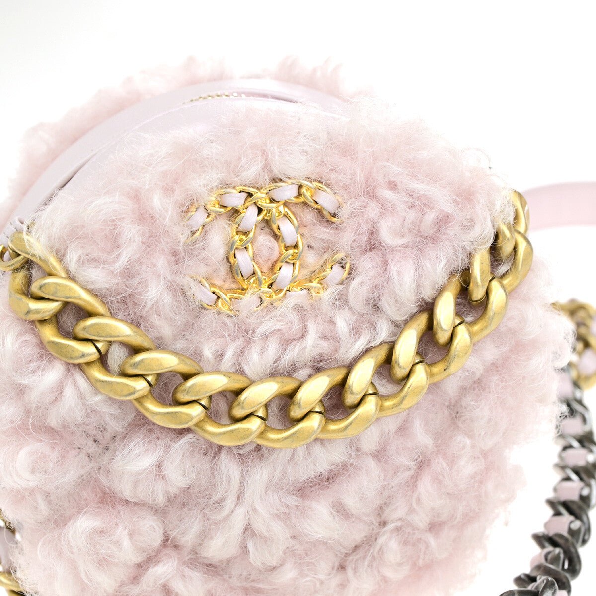 Chanel 19 Round Clutch with Chain - Brandsamsara