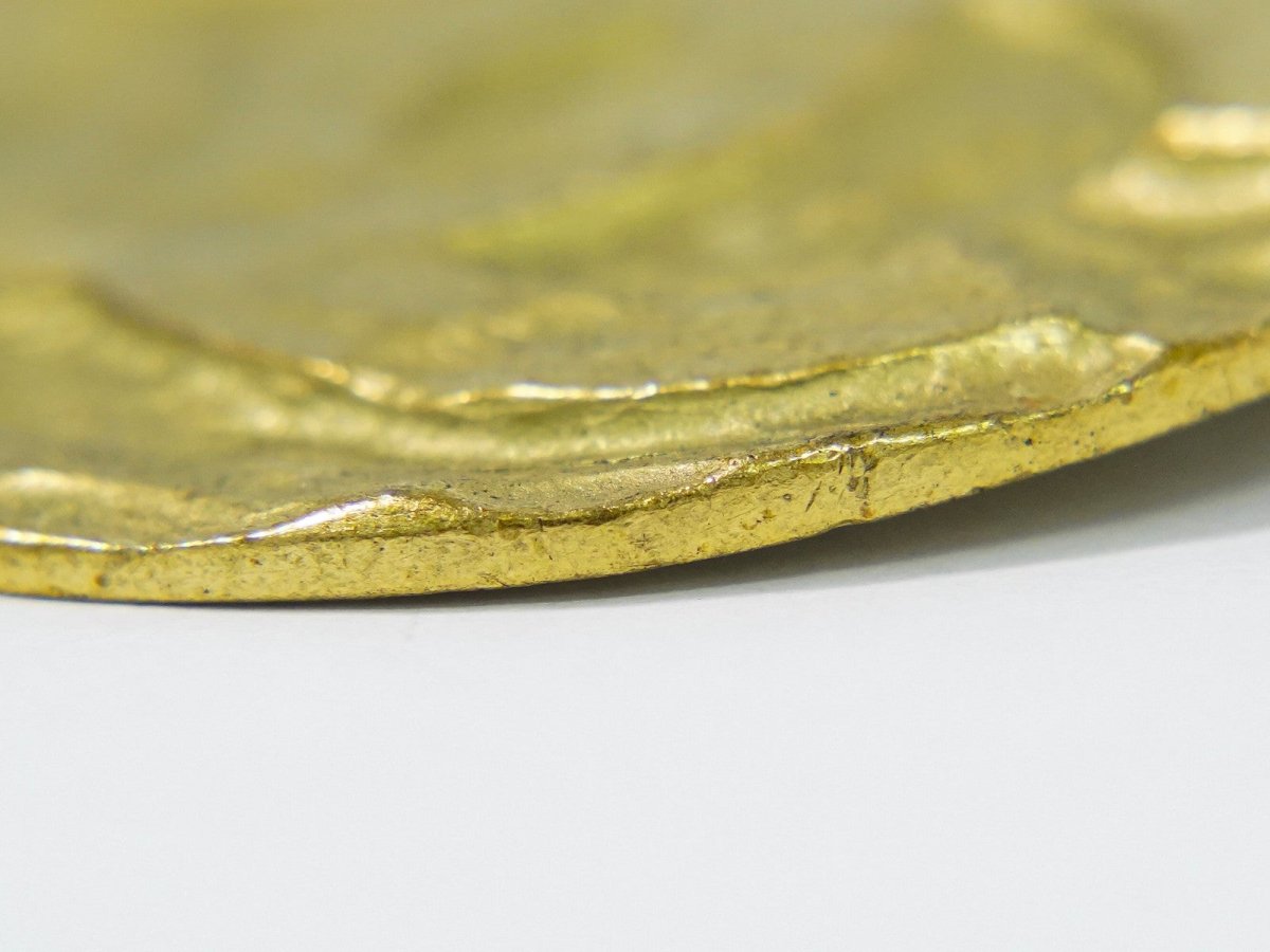 Chanel CC Brooch - Brandsamsara