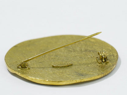 Chanel CC Brooch - Brandsamsara