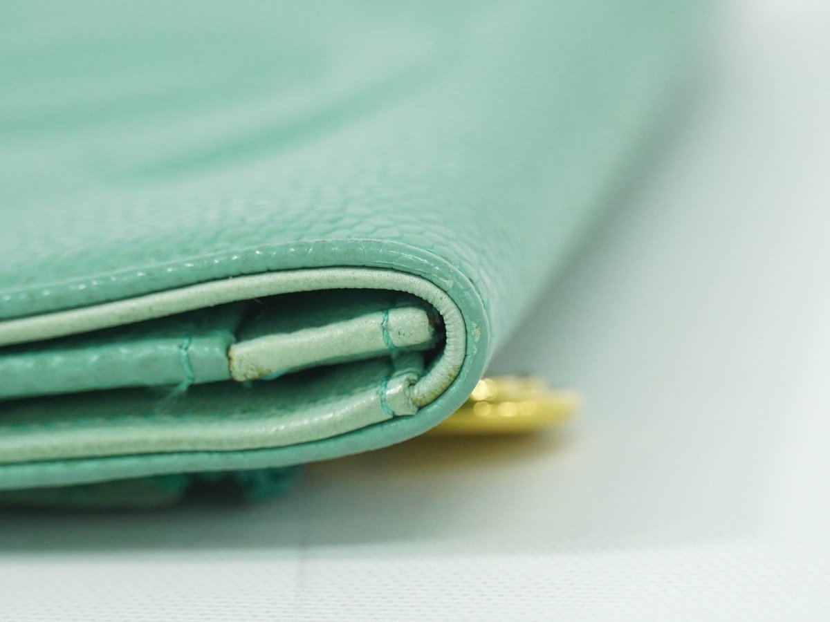 Chanel CC Compact Wallet - Brandsamsara