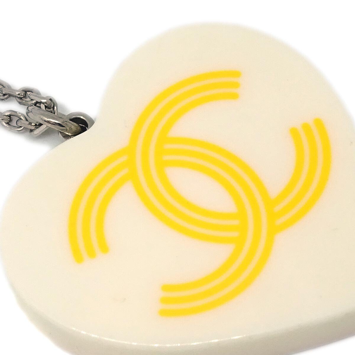 Chanel CC Heart Pendant Necklace - Brandsamsara