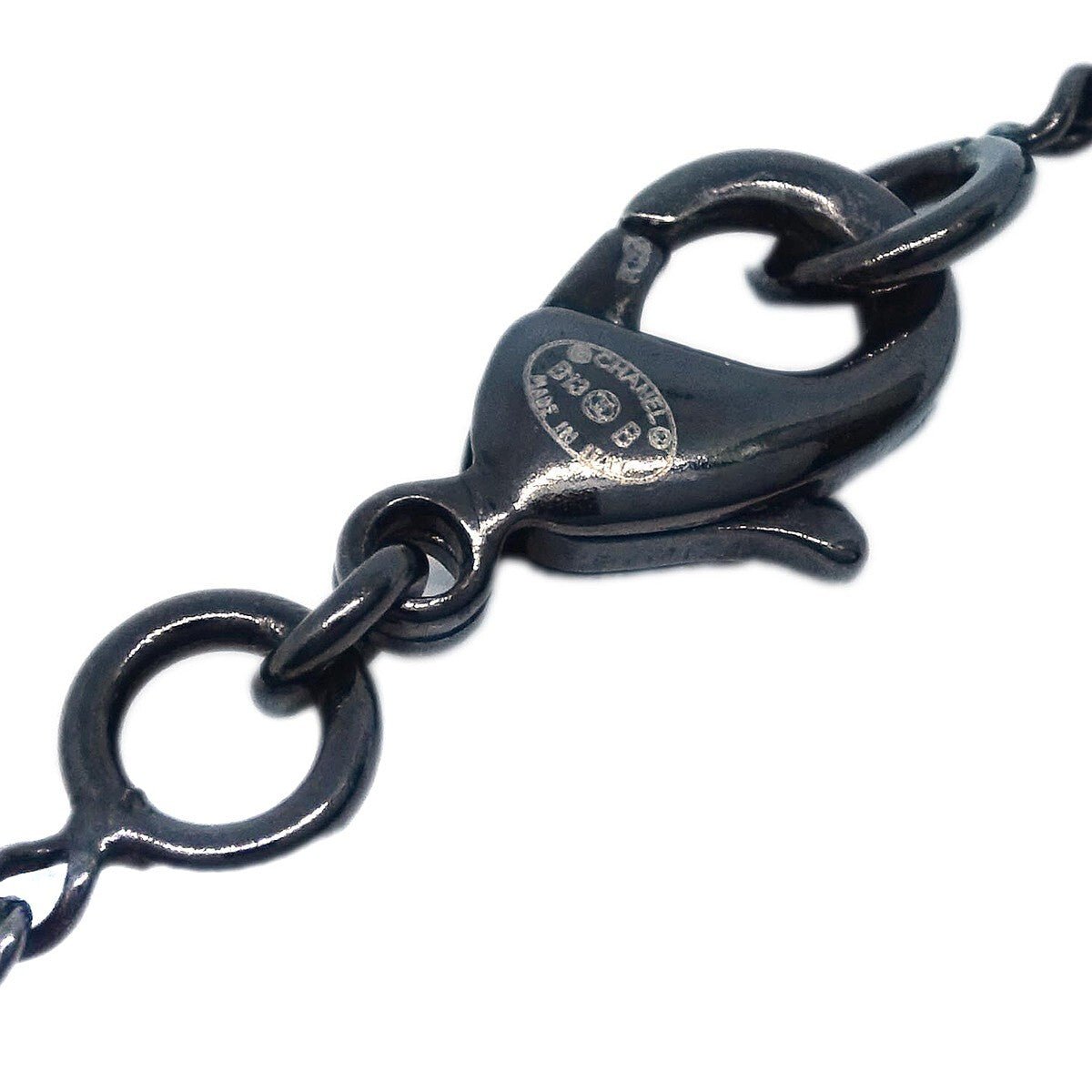 Chanel CC Pearl Drop Necklace - Brandsamsara