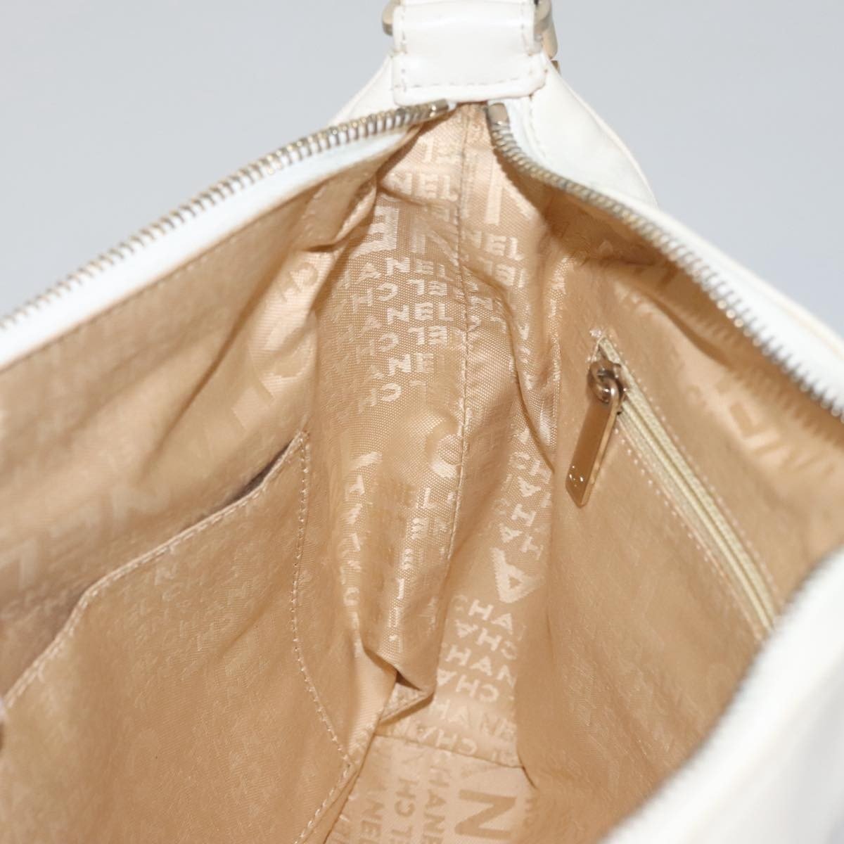 Chanel Chocolate Bar CC Shoulder Bag - Brandsamsara