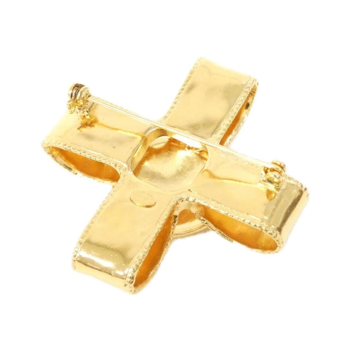 Chanel Cross - Brandsamsara