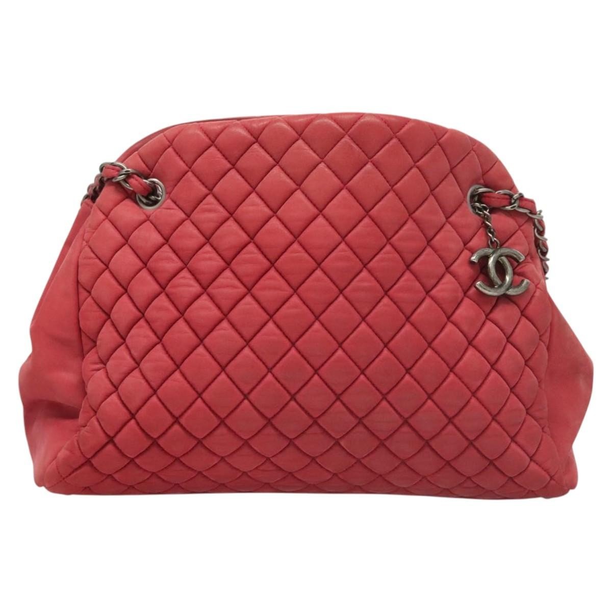 Chanel Matelasse Chain Shoulder Bag - Brandsamsara