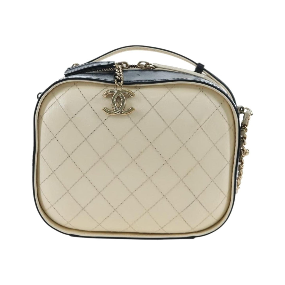 Chanel Vanity Case Quilted Crumpled Calfskin, White, Leather, Handbag