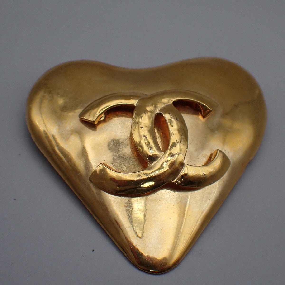 Chanel Vintage CC Heart Brooch - Brandsamsara