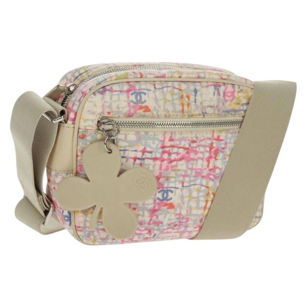 Chanel Vintage Clover Camera Bag - Brandsamsara