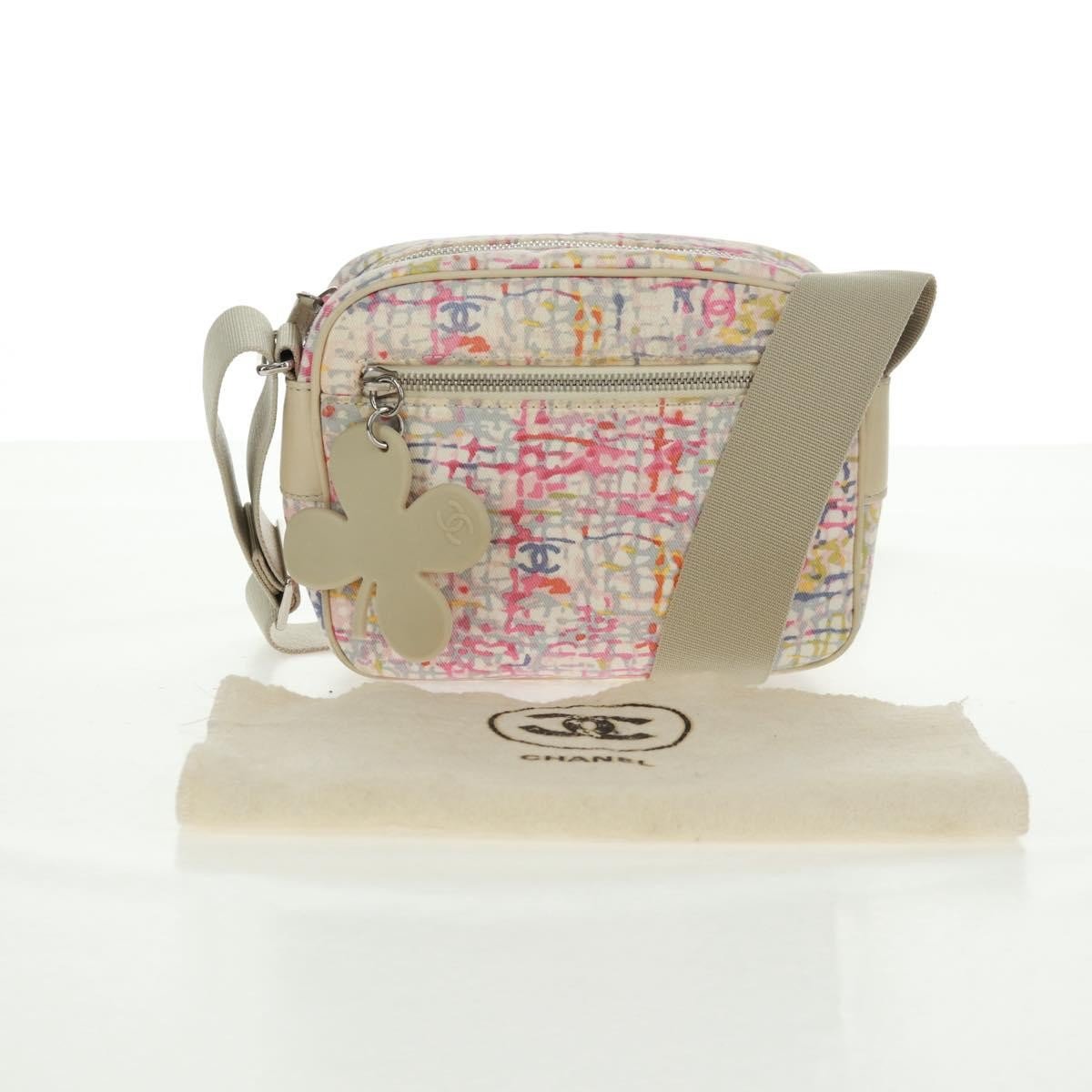 Chanel Vintage Clover Camera Bag - Brandsamsara