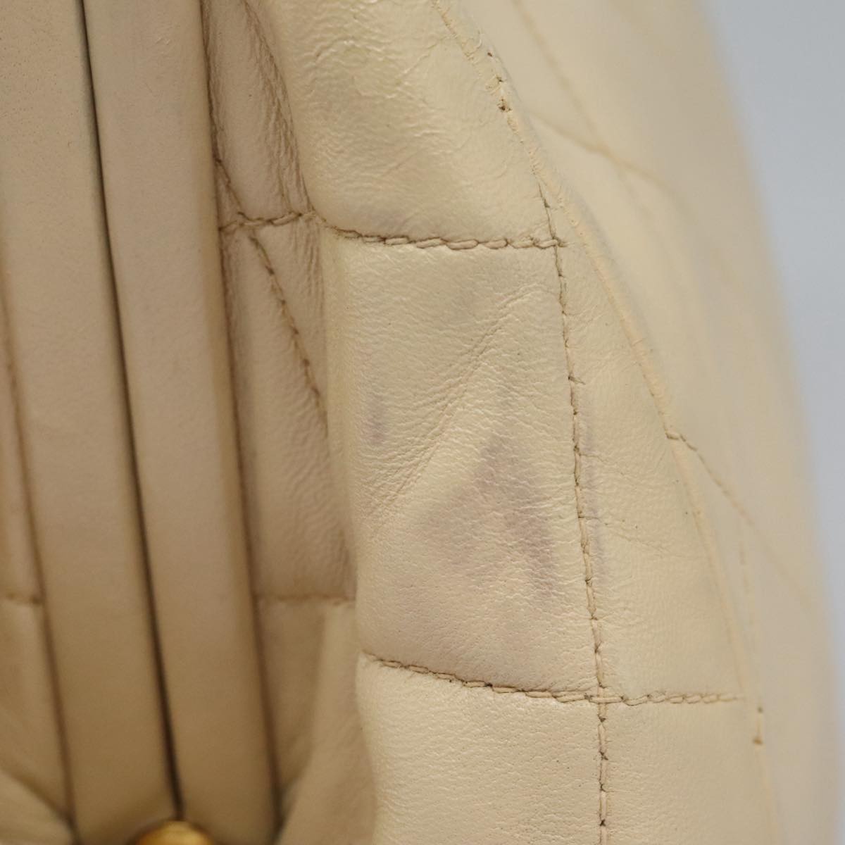 Chanel Vintage Clutch - Brandsamsara