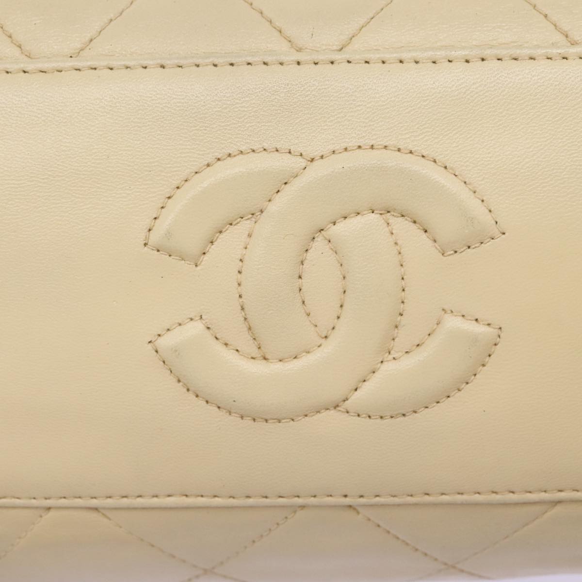 Chanel Vintage Clutch - Brandsamsara
