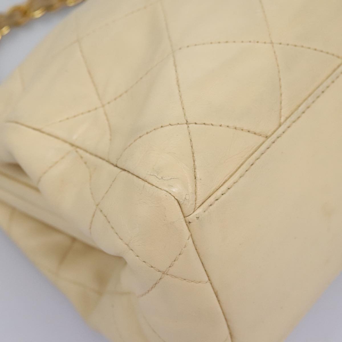 Chanel Vintage Clutch - Brandsamsara