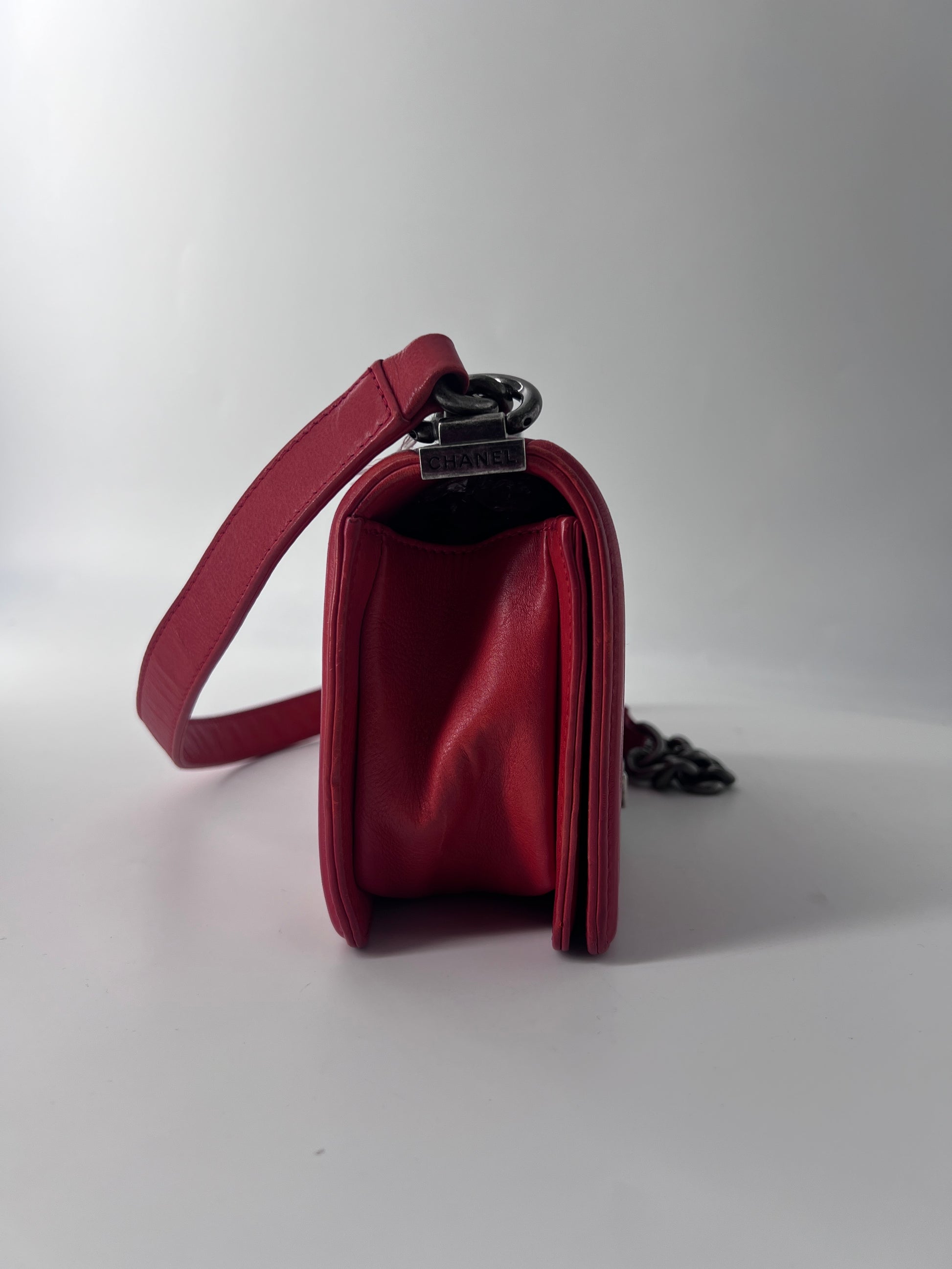 Chanel Boy Flap Bag Quilted Lambskin, RED, LEATHER, Shoulder bag