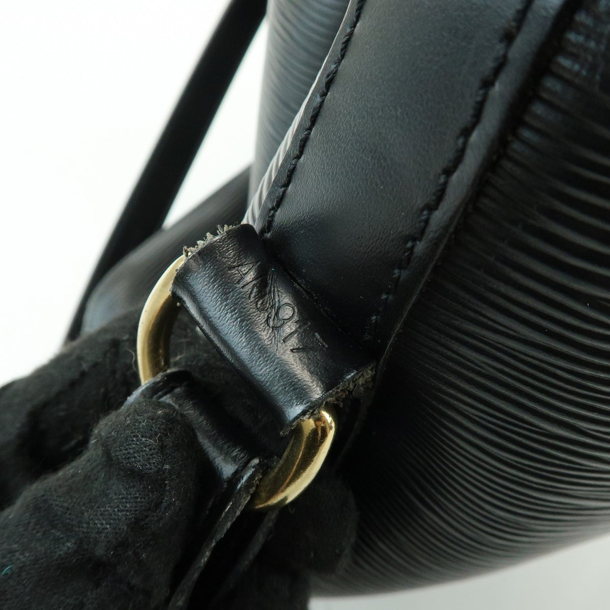 Louis Vuitton Petit Noe Epi Leather, Black, Leather, Handbag