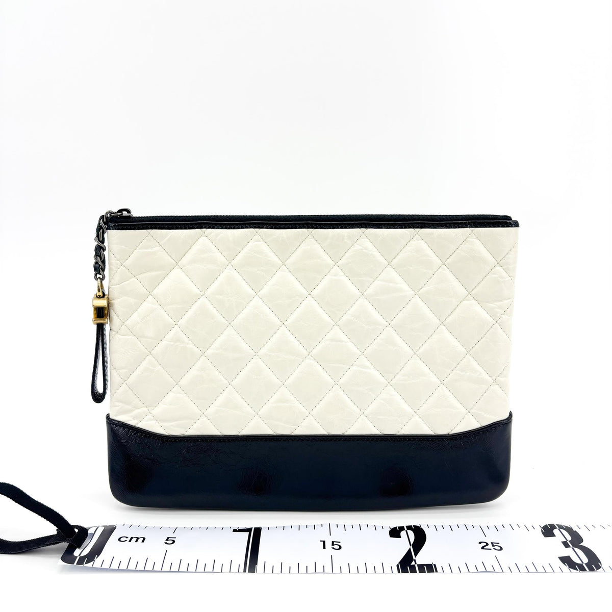 Chanel Gabrielle O Case Clutch Quilted Aged Calfskin, White, Leather, Clutch