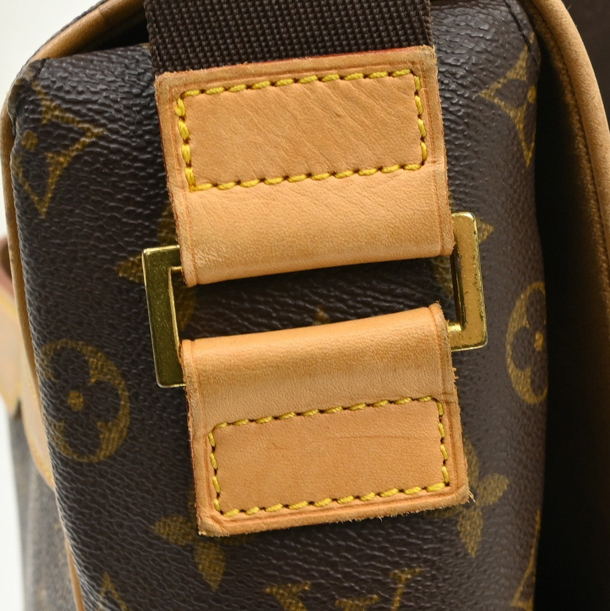 Louis Vuitton Abbesses Messenger Monogram Canvas, Brown, Canvas, Handbag