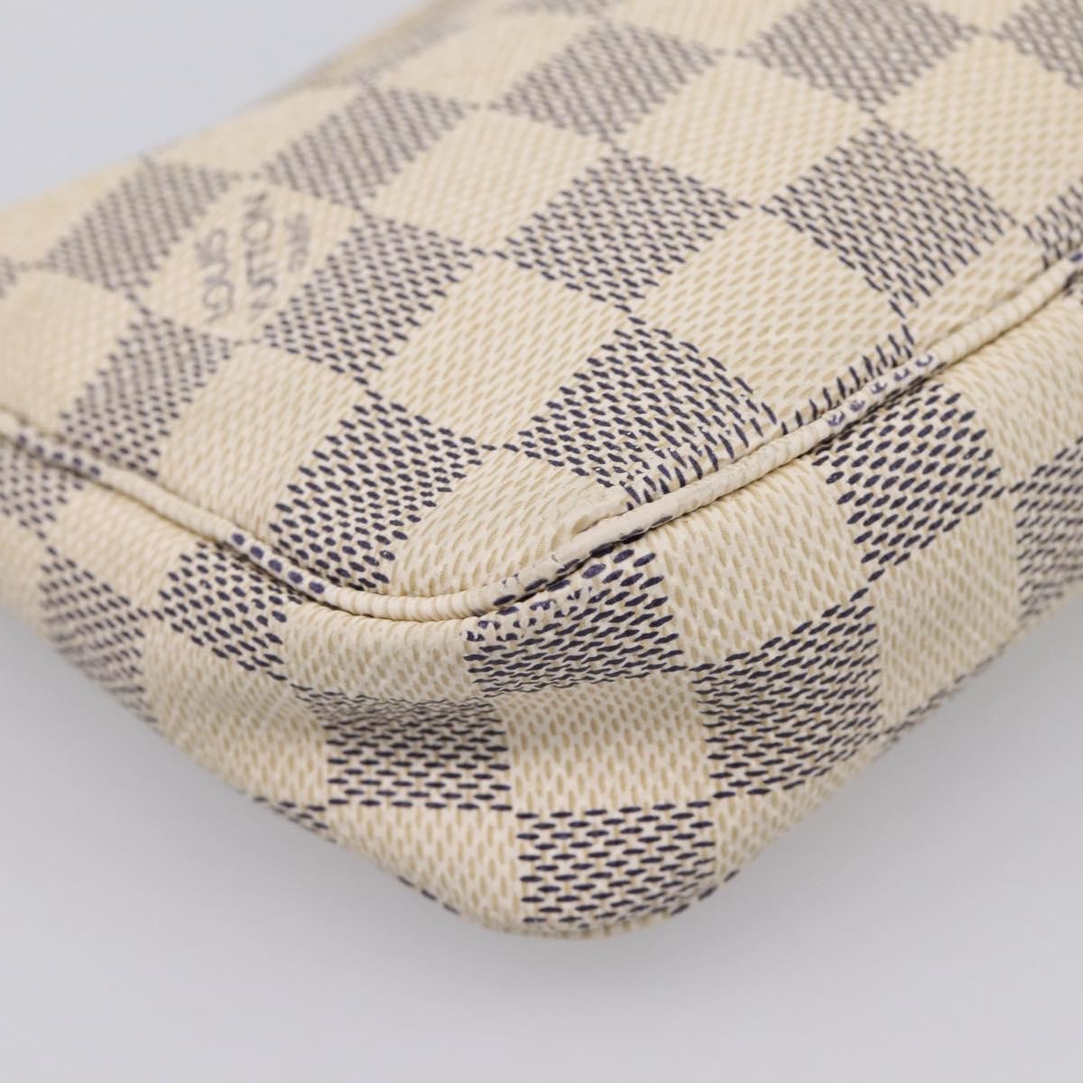Louis Vuitton Pochette Accessoires NM Damier, White, Canvas, Clutch
