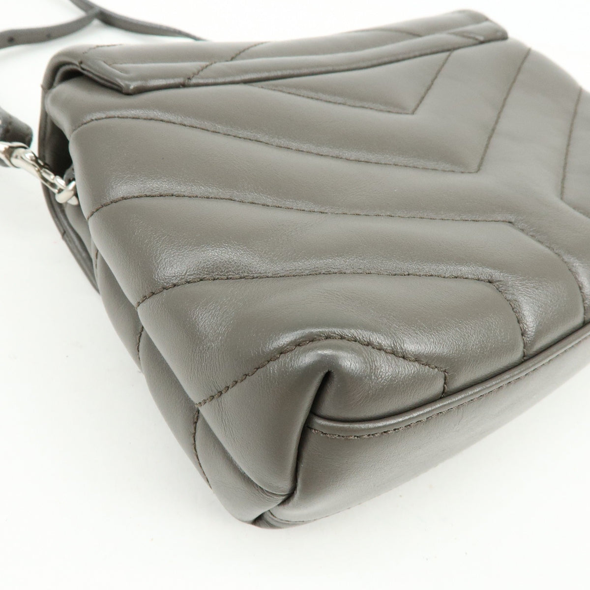 Saint Laurent Loulou Matelasse Chevron Leather, Gray, Leather, Shoulder Bag