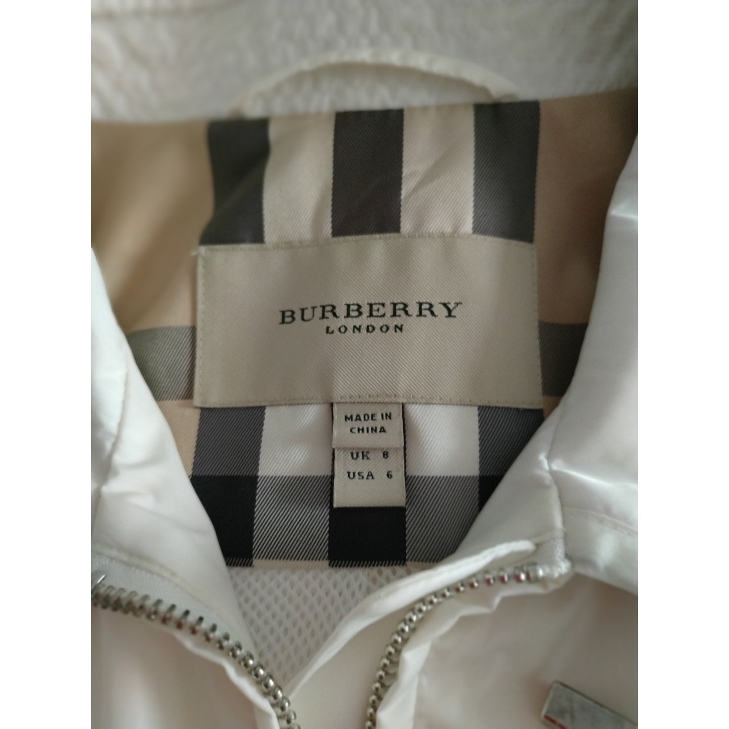 Αδιάβροχο Burberry 6 US Λευκό με Πλήρες Φερμουάρ και Κρυφή Κουκούλα