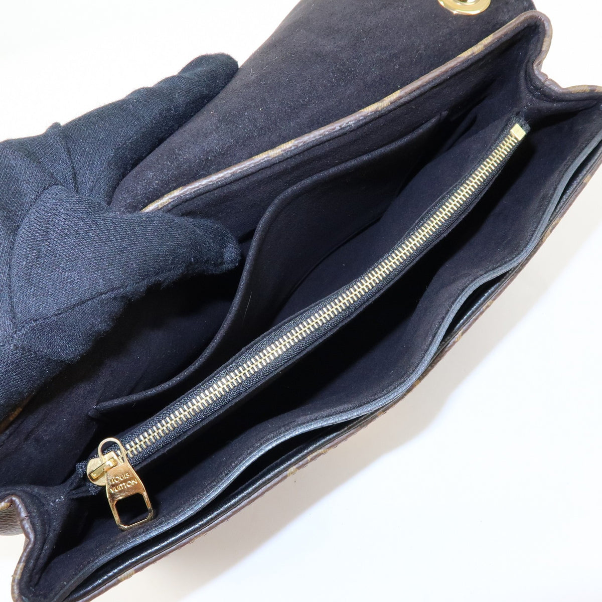 Louis Vuitton Pallas Chain Monogram Canvas and Calfskin, Brown, Canvas, Shoulder Bag