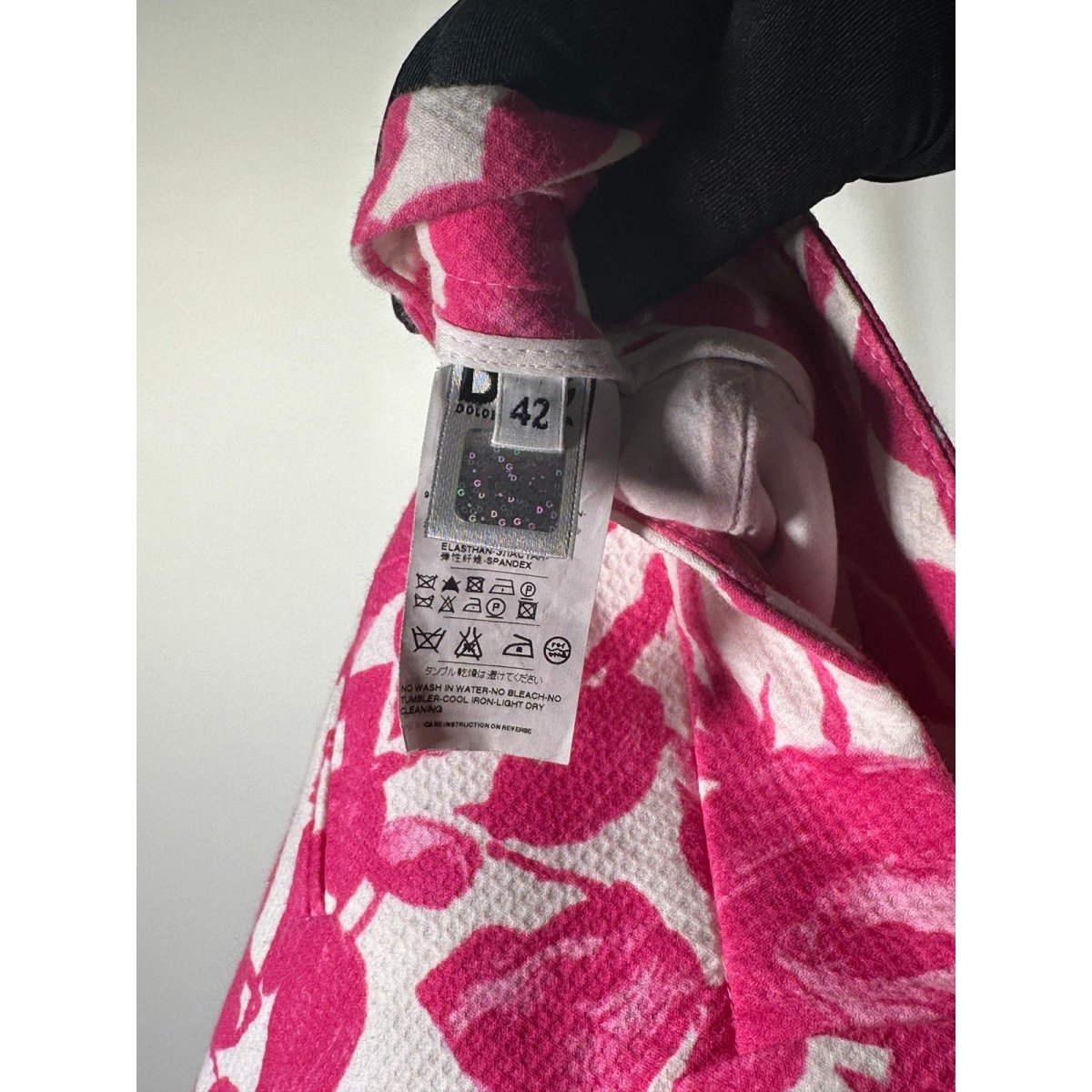 Dolce & Gabbana Floral Print Shorts - Brandsamsara