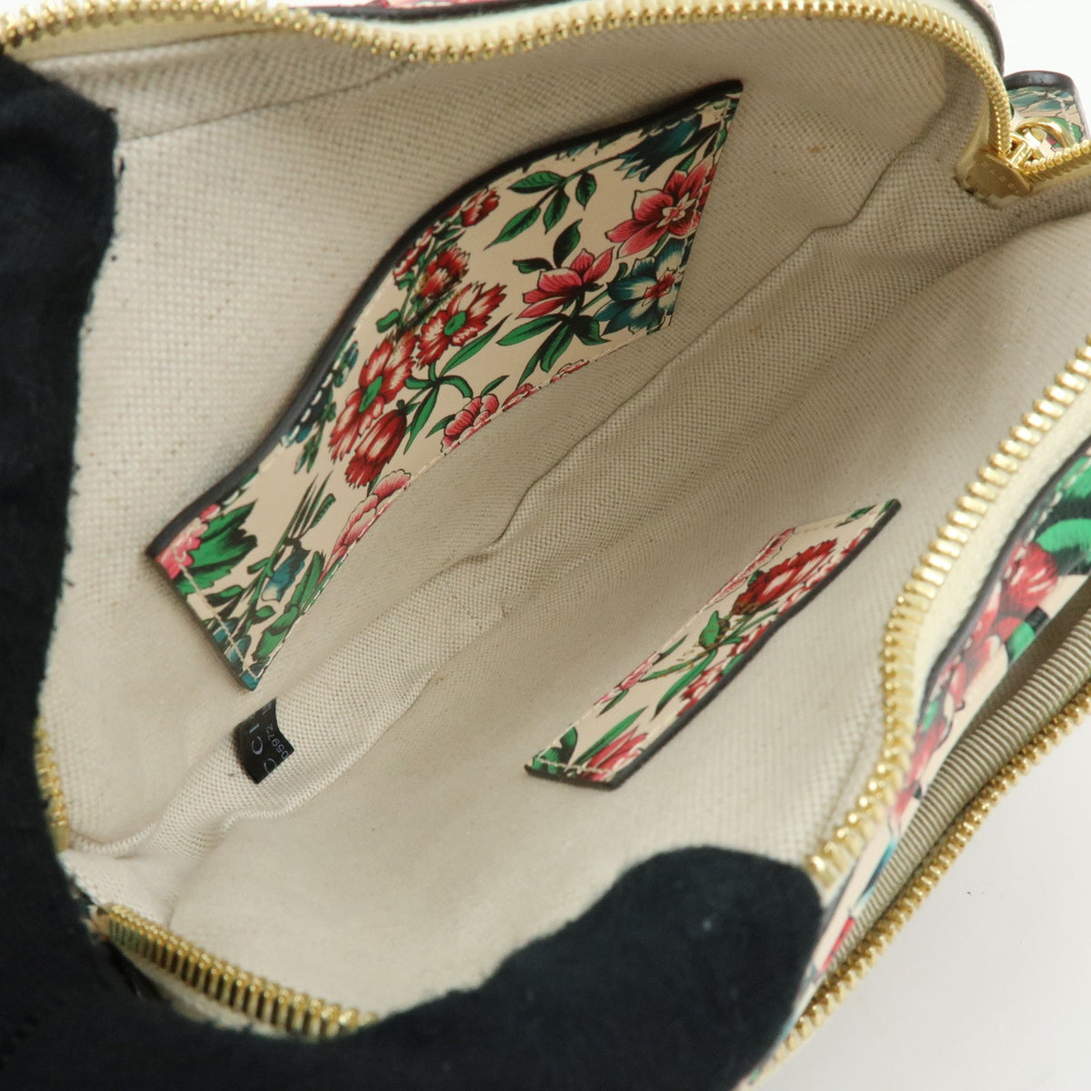 Gucci Interlocking G Heart Diagonal Quilted Leather, Multicolour, Leather, Shoulder Bag