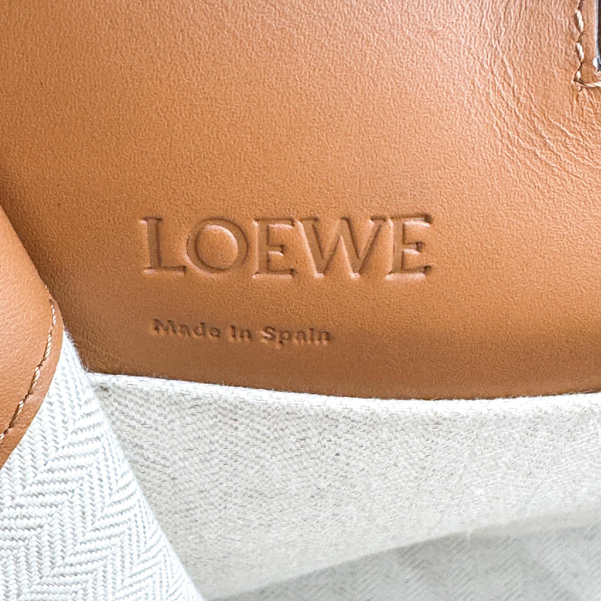 Loewe Cushion Leather, Brown, Leather, Tote Bag
