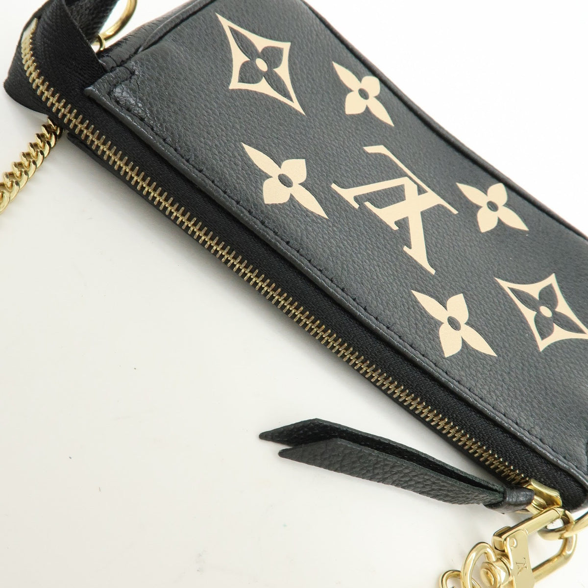 Louis Vuitton Pochette Accessoires Bicolor Monogram Empreinte Giant, Black, Leather, Clutch