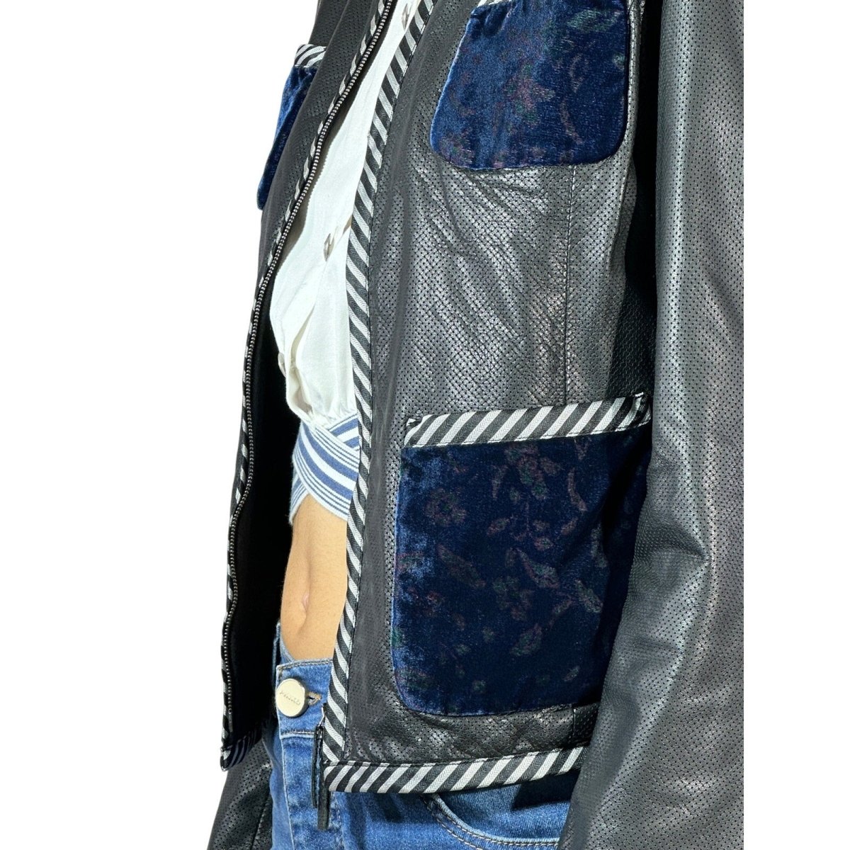 Emporio Armani Leather Jacket - Brandsamsara