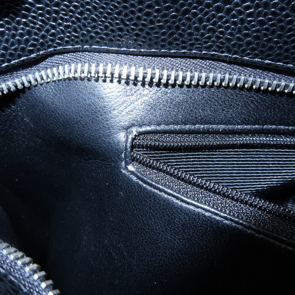 Chanel Medallion Caviar skin, Black, Leather, Tote Bag