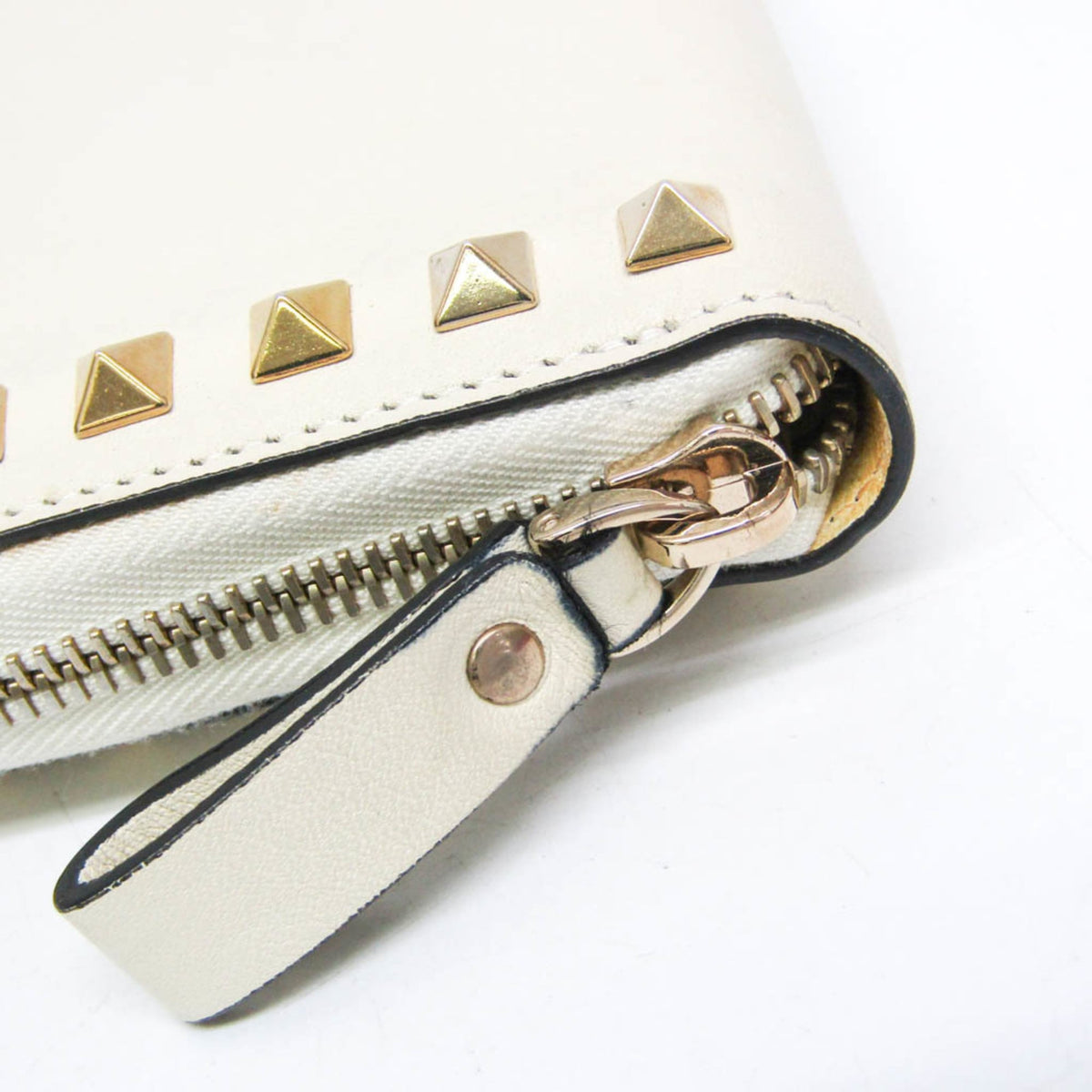 Valentino Garavani Rockstud Zip Around Leather, White, Leather, Wallet