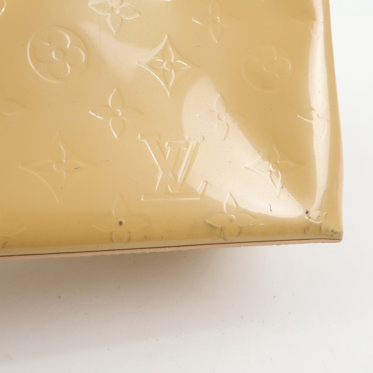Louis Vuitton Wilshire Monogram Vernis, Beige, Patent Leather, Handbag