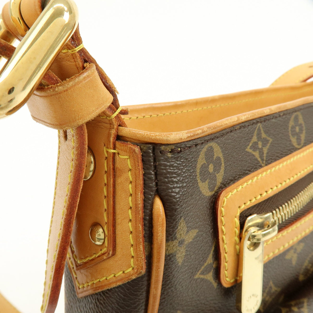 Louis Vuitton Hudson Monogram Canvas, Brown, Canvas, Handbag
