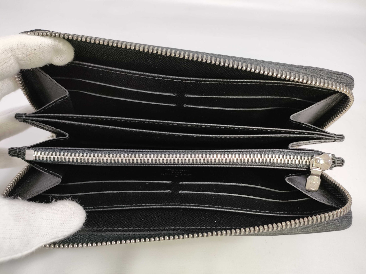 Louis Vuitton Zippy Wallet NM Epi Leather, Black, Leather, Wallet
