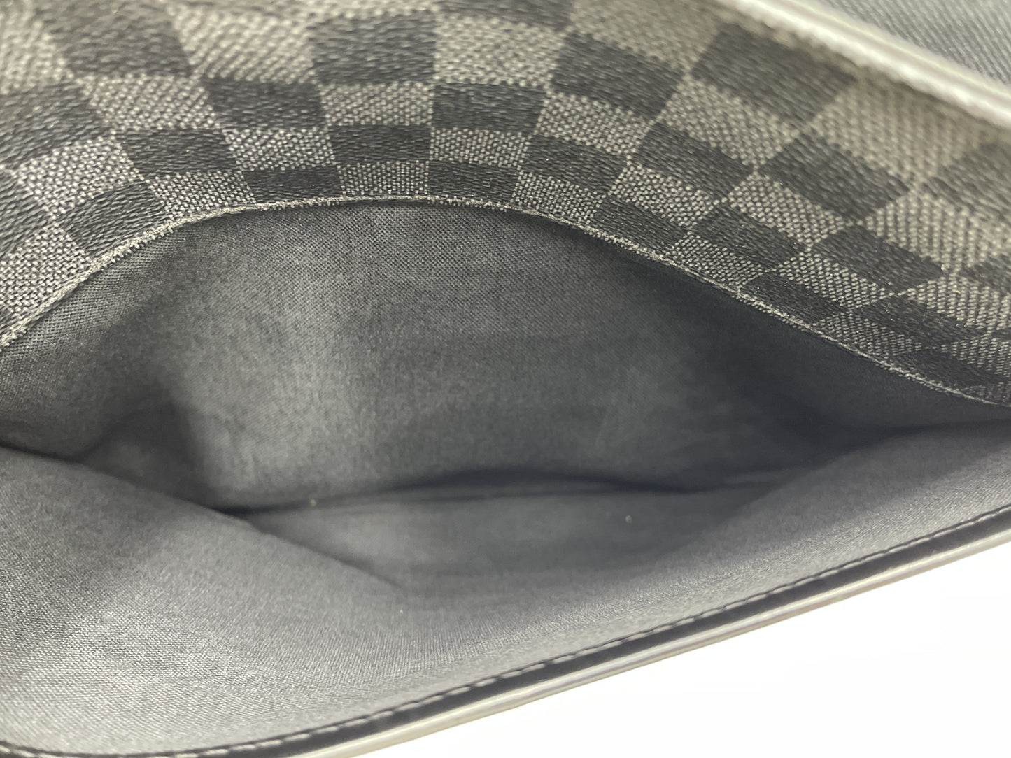 Louis Vuitton Daniel Messenger Damier Graphite, Black, Canvas, Shoulder Bag