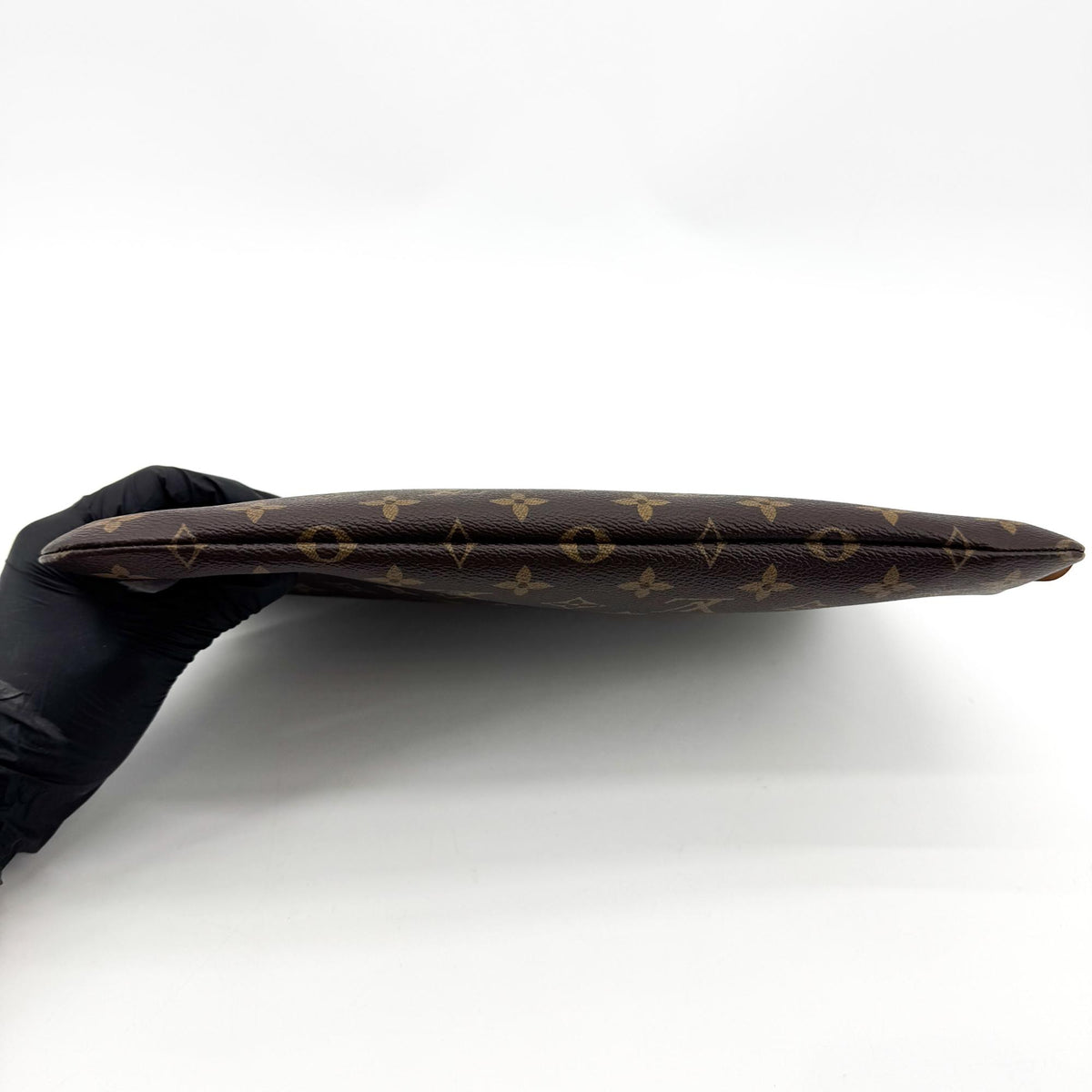 Louis Vuitton Etui Voyage Monogram Canvas, Brown, Canvas, Clutch