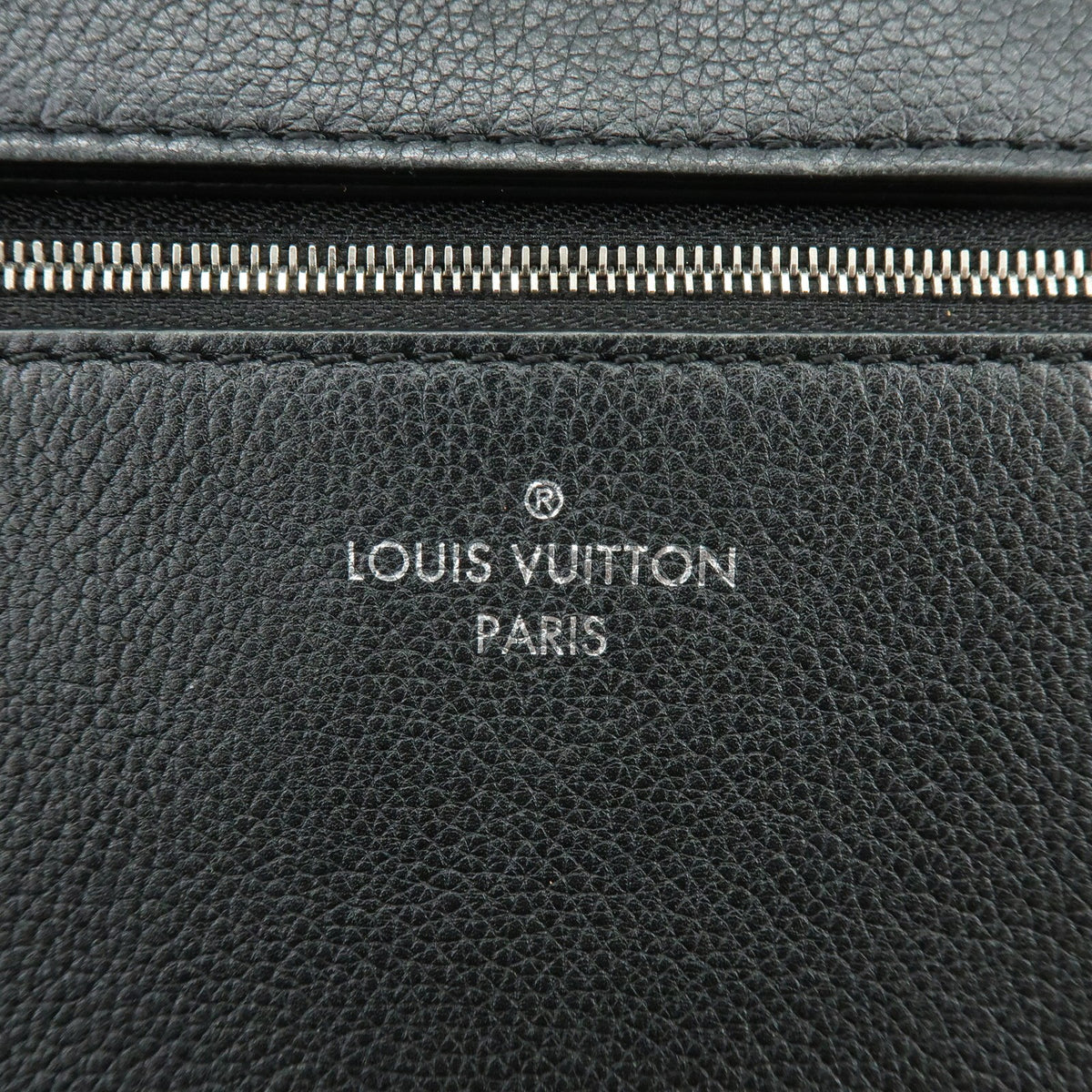Louis Vuitton Lockme Ever Leather, Black, Leather, Handbag