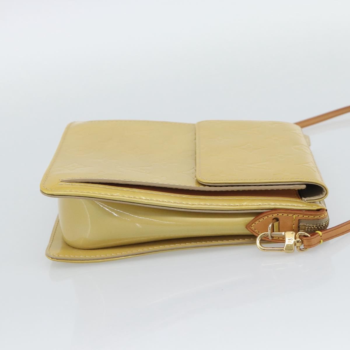 Louis Vuitton Mott Monogram Vernis, Beige, Patent Leather, Clutch