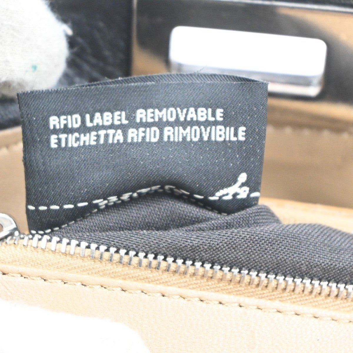 Fendi FENDI Peekaboo logo cuir - Brandsamsara
