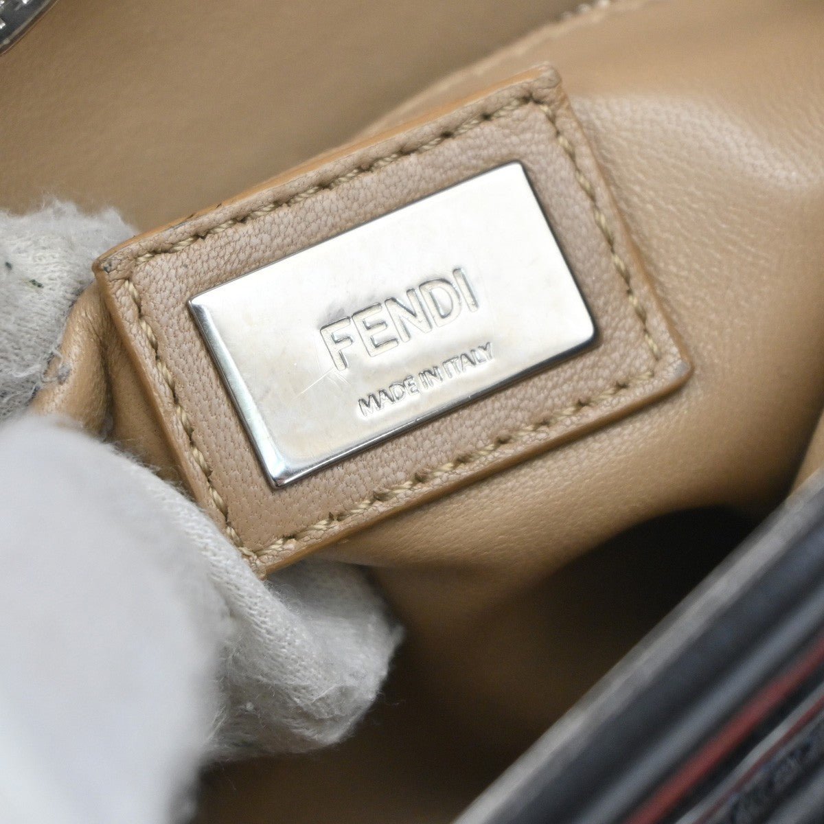 Fendi FENDI Peekaboo logo cuir - Brandsamsara