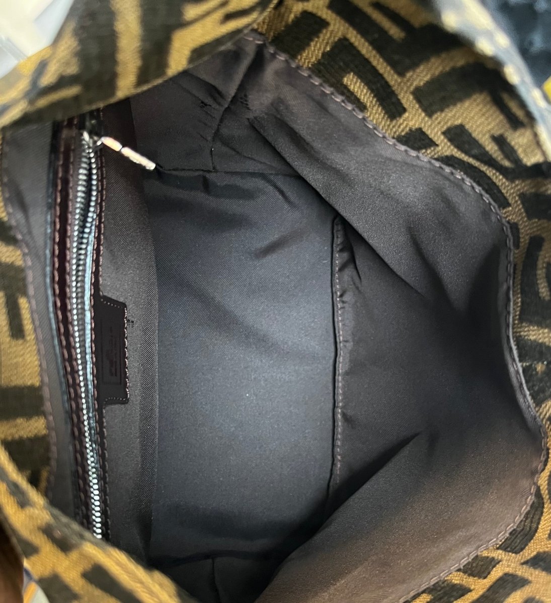 Fendi Mamma Baguette Shoulder Bag - Brandsamsara