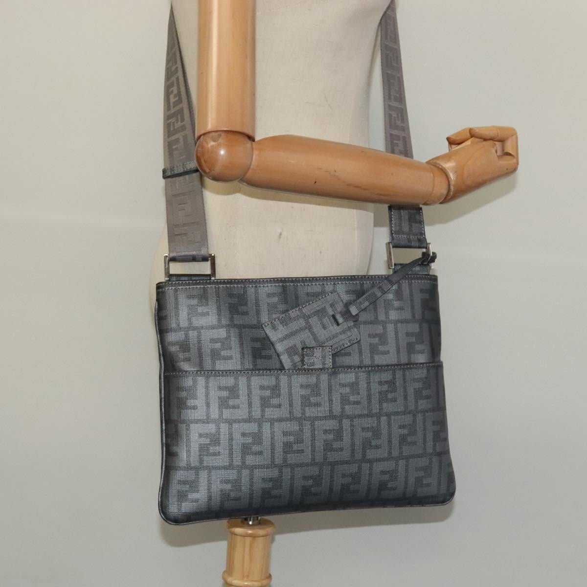 Fendi Slip Pocket Messenger - Brandsamsara