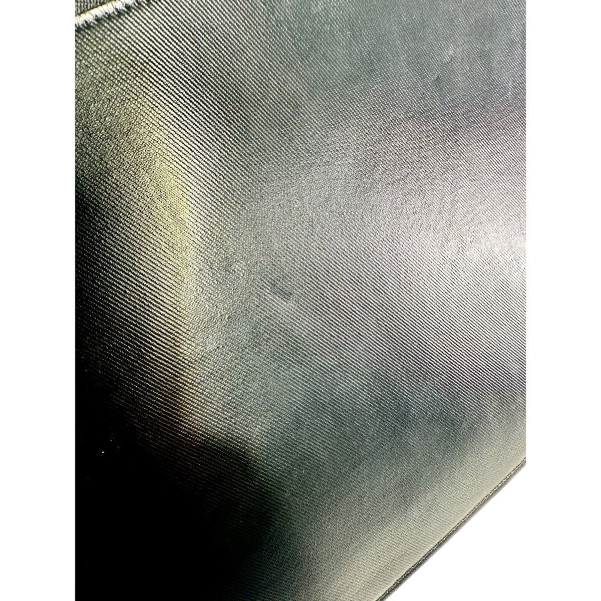 GIVENCHY Ticker Leather Pouch Clutch - Brandsamsara